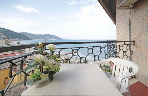 Hotel Aquilia Laigueglia Exteriör bild