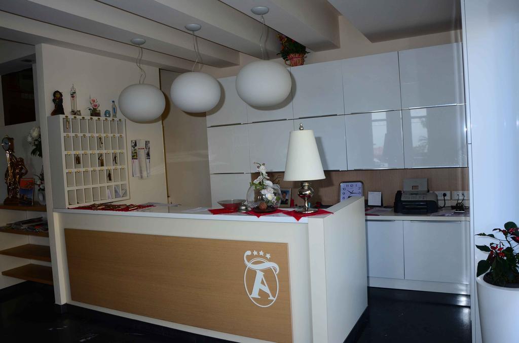Hotel Aquilia Laigueglia Exteriör bild